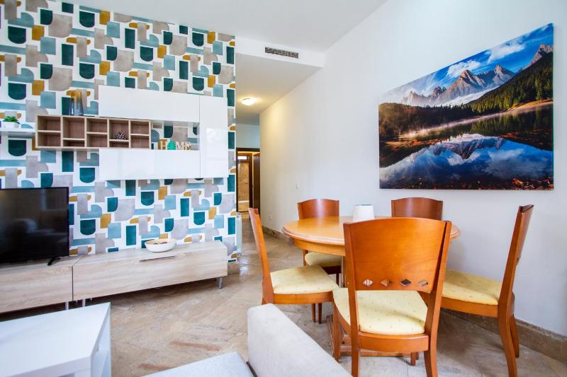 One-Bedroom Apartment image 3