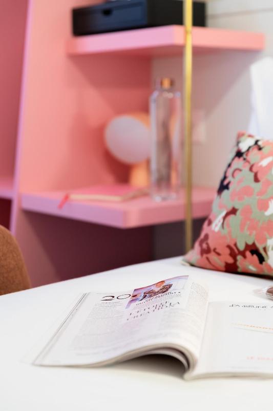 Classic Double Room image 4