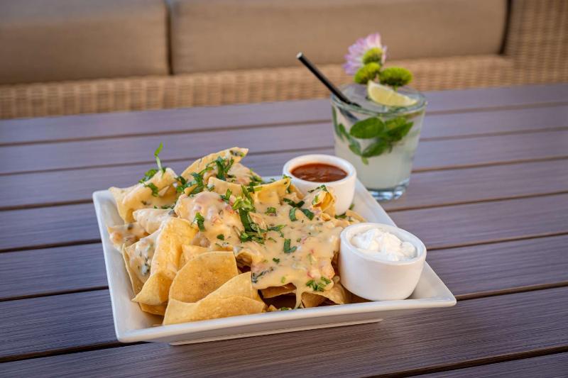Hilton Garden Inn Scottsdale Old Town - image 9