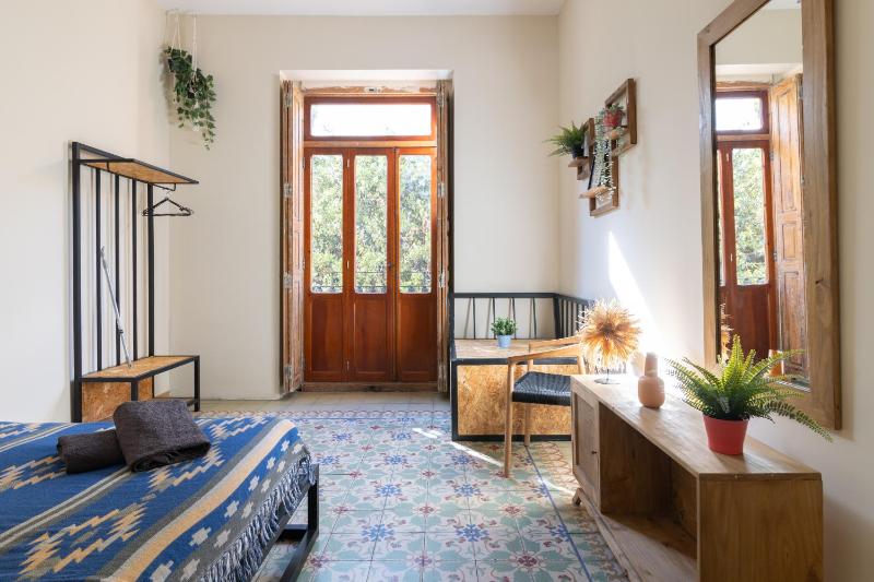 Deluxe Double Room with Extra Bed image 3