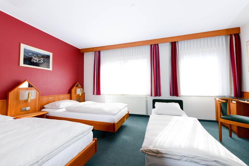 Triple Room image 1