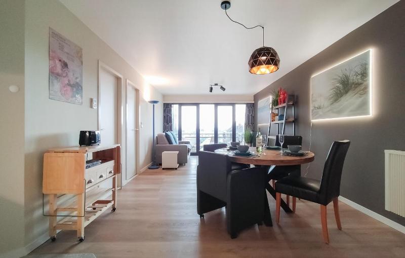 Cozy Apartment In Oostende With Wifi - image 13