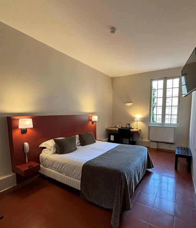 Standard Double Room image 1