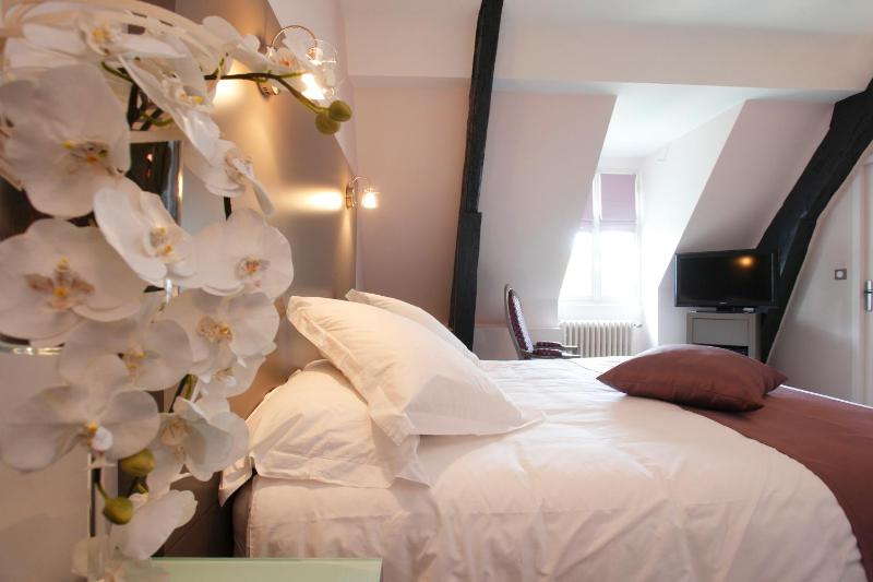 Prestige Double Room in the Castle image 4