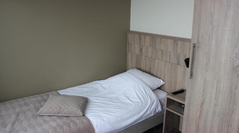 Single Room image 1