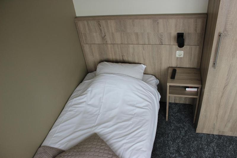 Single Room image 3