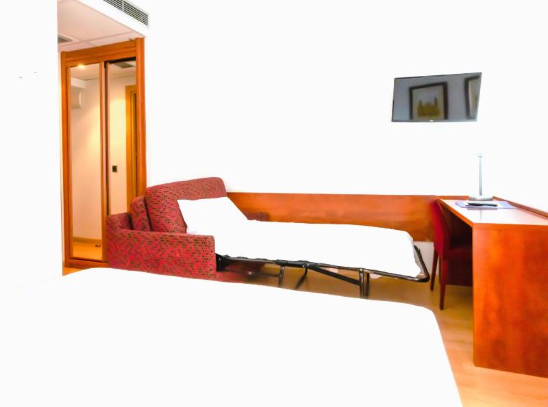 Standard Room (2 Adults + 1 Child) image 1