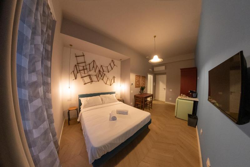 Sophia Boutique Suites - image 6