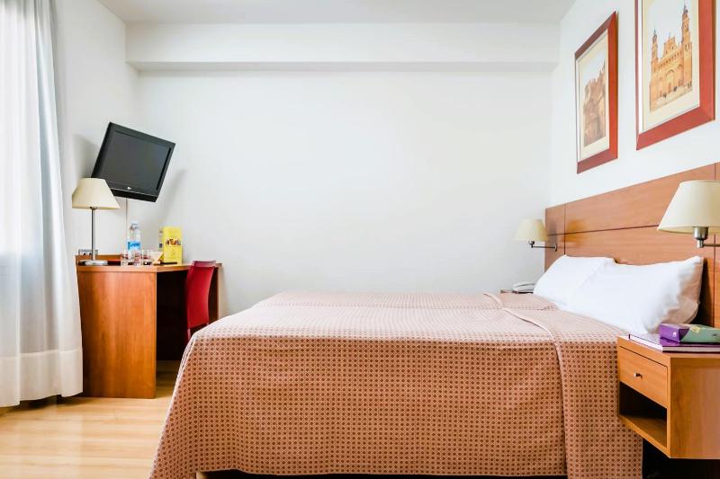 Standard Double Room image 1