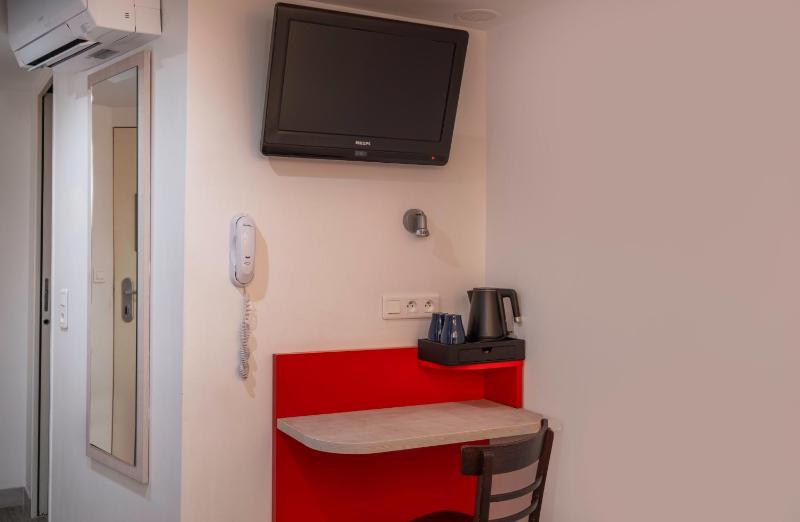 Single Room image 2
