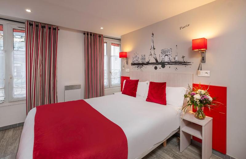 Standard Double or Twin Room image 4