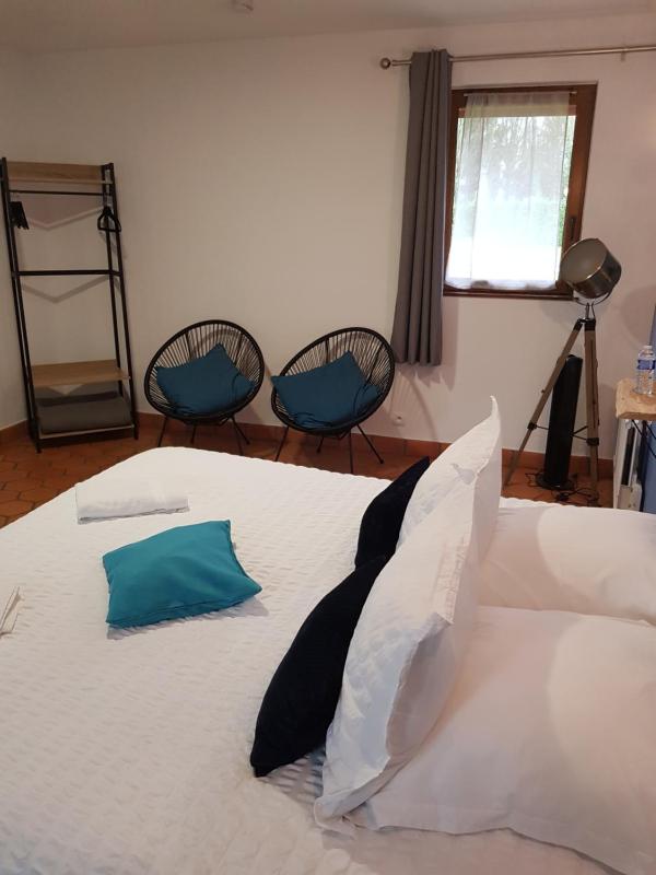 Standard King Room image 1