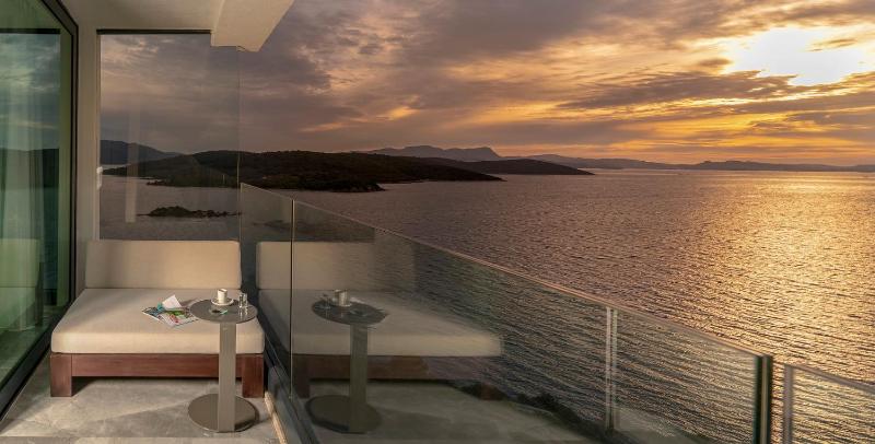 Panorama Seaview, Guest room, 1 King, Sea view, Balcony image 3