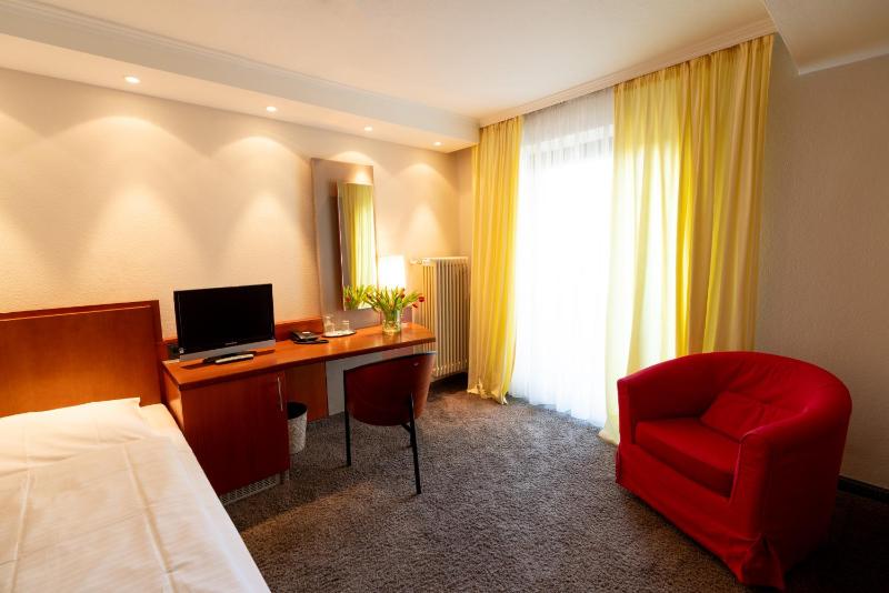 Superior Single Room image 3