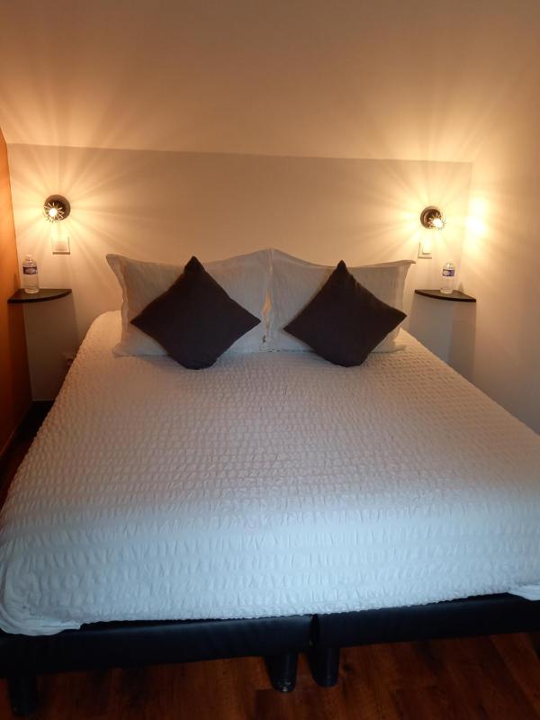 Standard Quadruple Room image 4