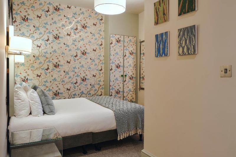 Standard Double Room image 1