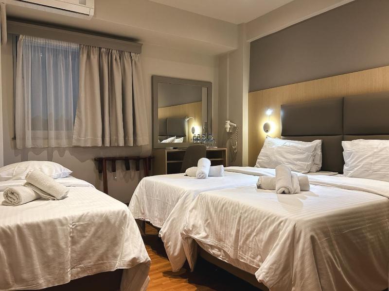Double Room with Extra Bed image 3