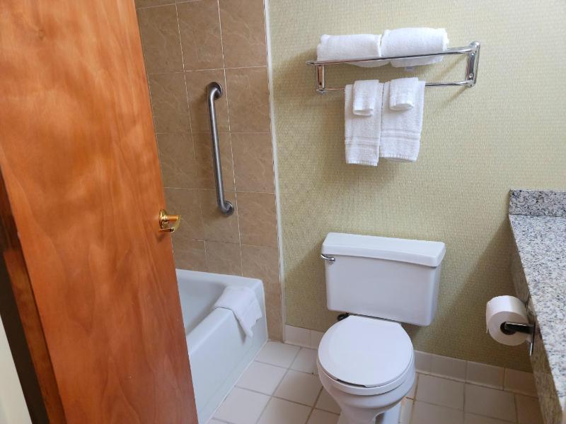 Double Room image 4