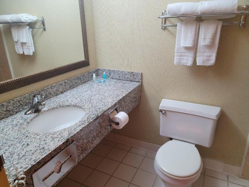 Double Room image 3
