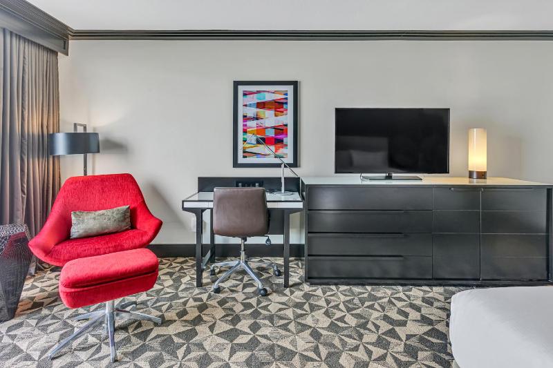 King Room with Bay View image 2