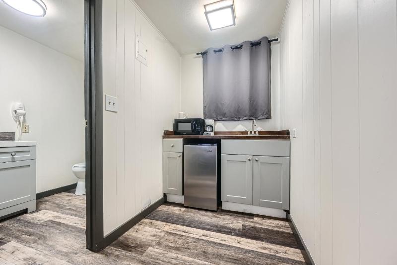 Basecamp Queen image 3