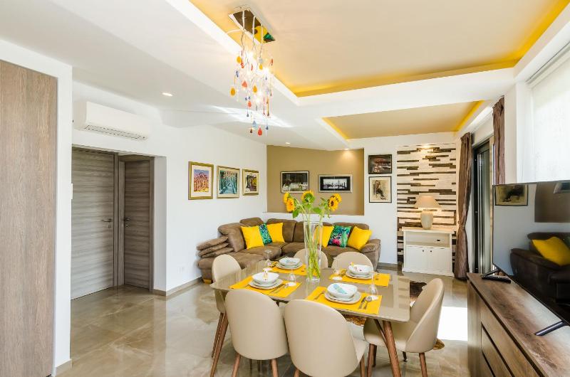 Villa Dolores Apartments - image 16