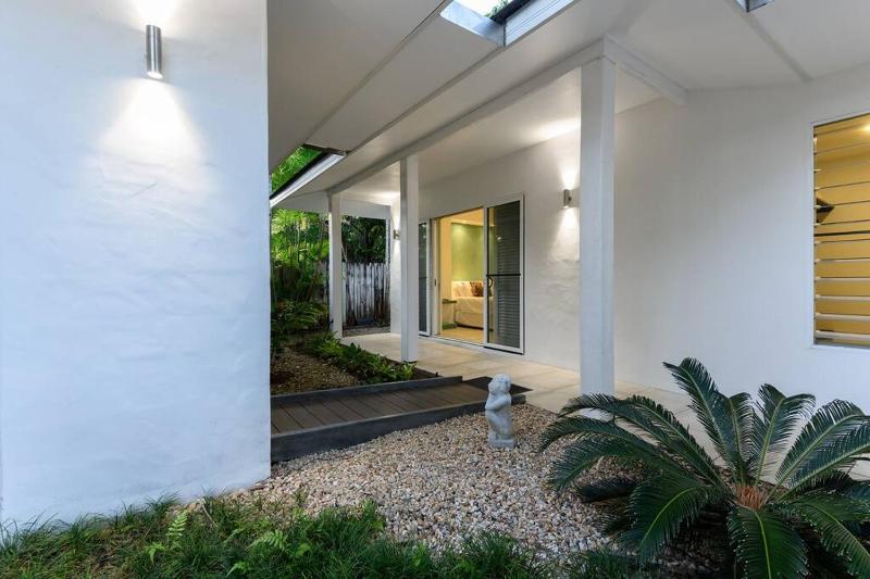 Syreon - 3 Bedroom House Close to the Beach - image 29