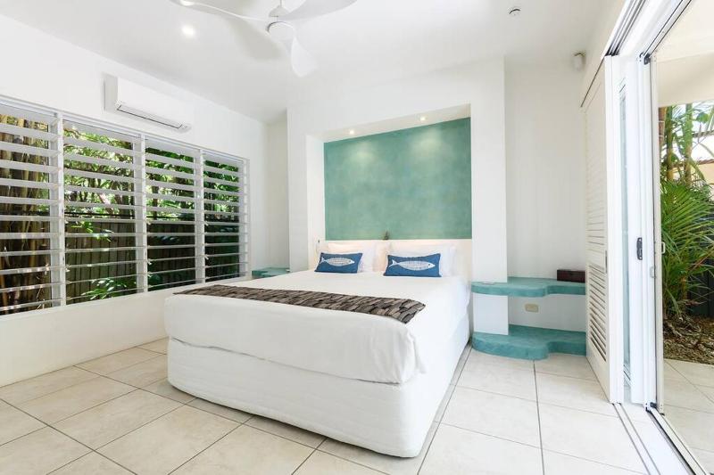 Syreon - 3 Bedroom House Close to the Beach - image 7