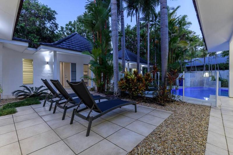 Syreon - 3 Bedroom House Close to the Beach - image 12