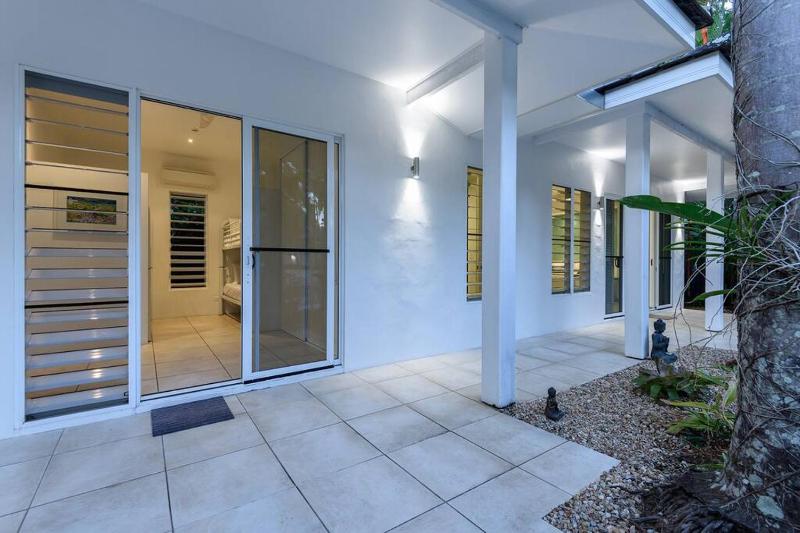 Syreon - 3 Bedroom House Close to the Beach - image 20