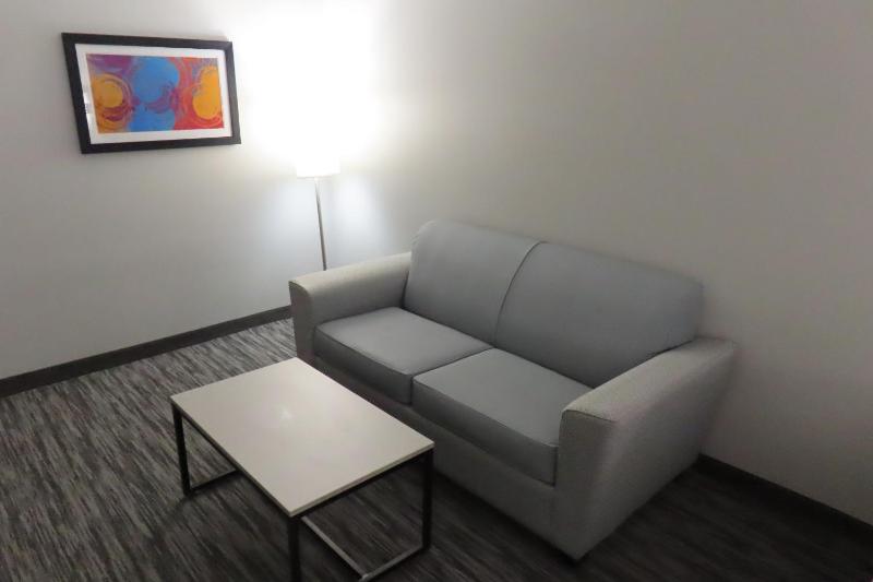 King Room with Sofa Bed and Bath Tub  - Disability Access/Non-Smoking image 4