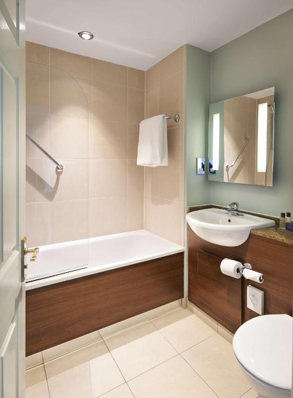 Standard Double Room image 2