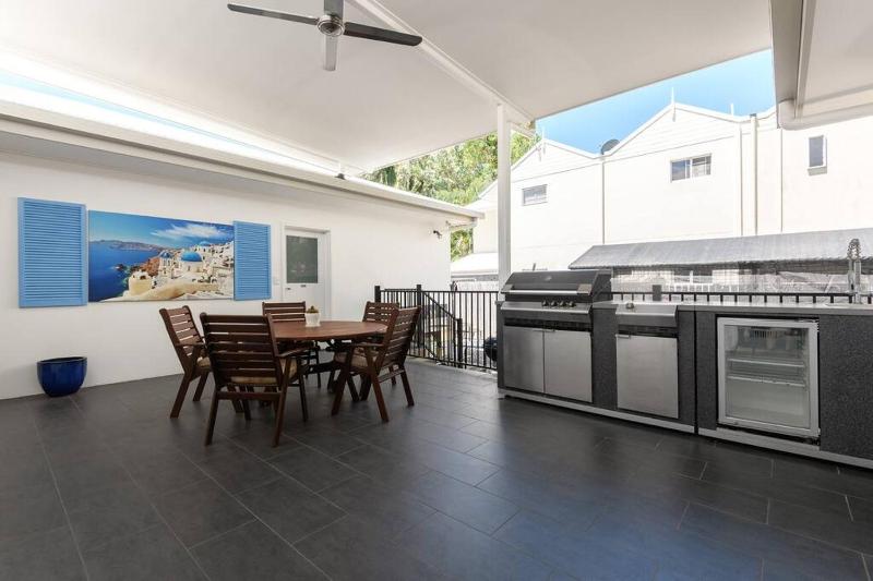 Casa Breeze - 5 Bedrooms Close to Town & Beach - image 23