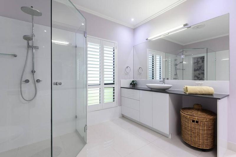 Casa Breeze - 5 Bedrooms Close to Town & Beach - image 10