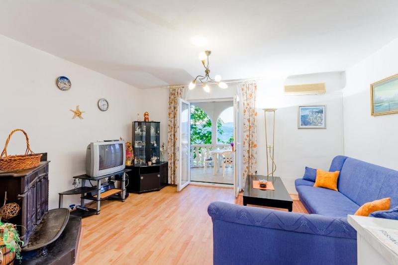 Family-friendly apartments with swimming pool Mastrinka Ciovo - 22372 - image 8