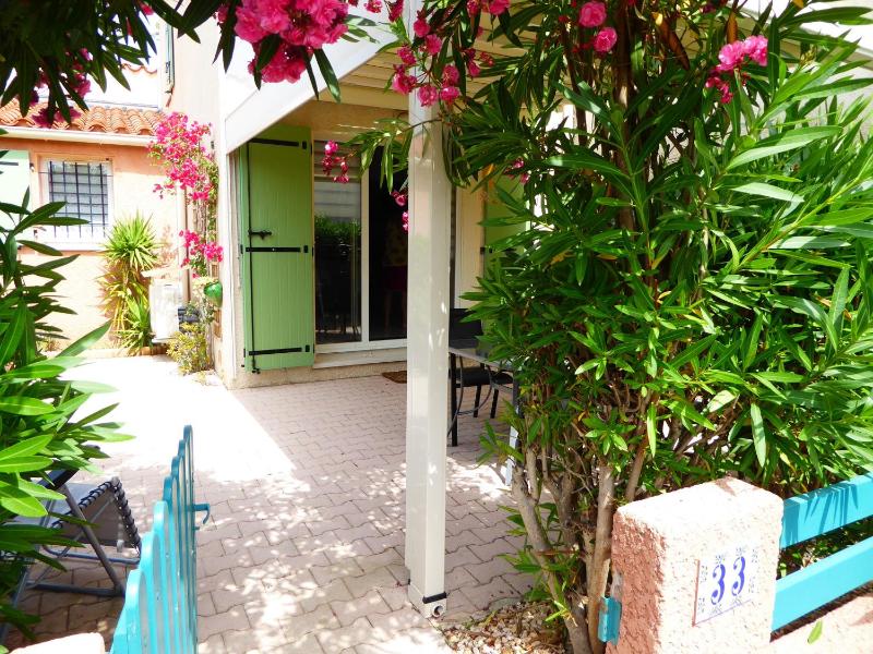 Pavillon climatise 4/5 pers grande terrasse proche plage et commerces parking securise - FR-1-776-6 - image 1