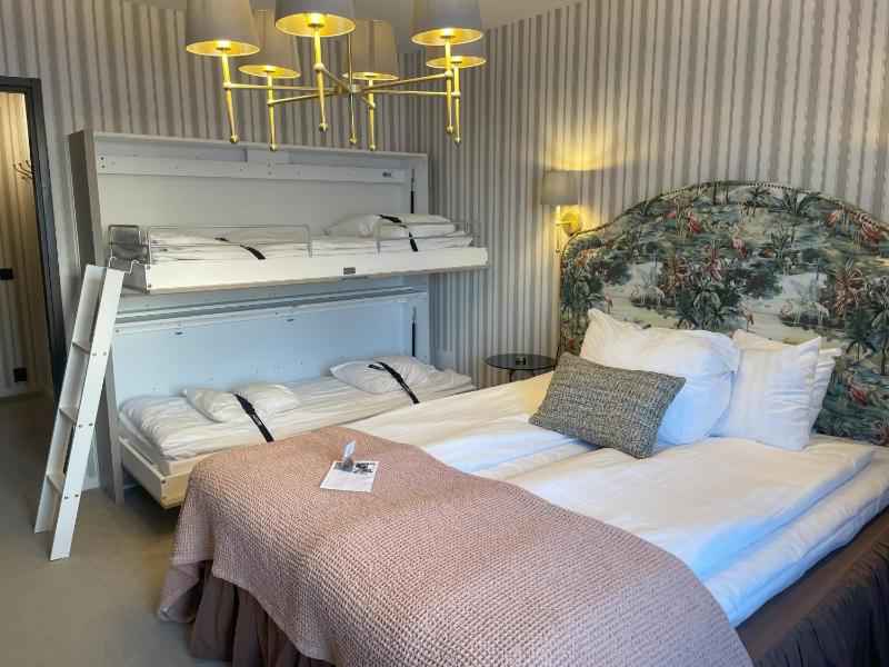 Deluxe Room image 4