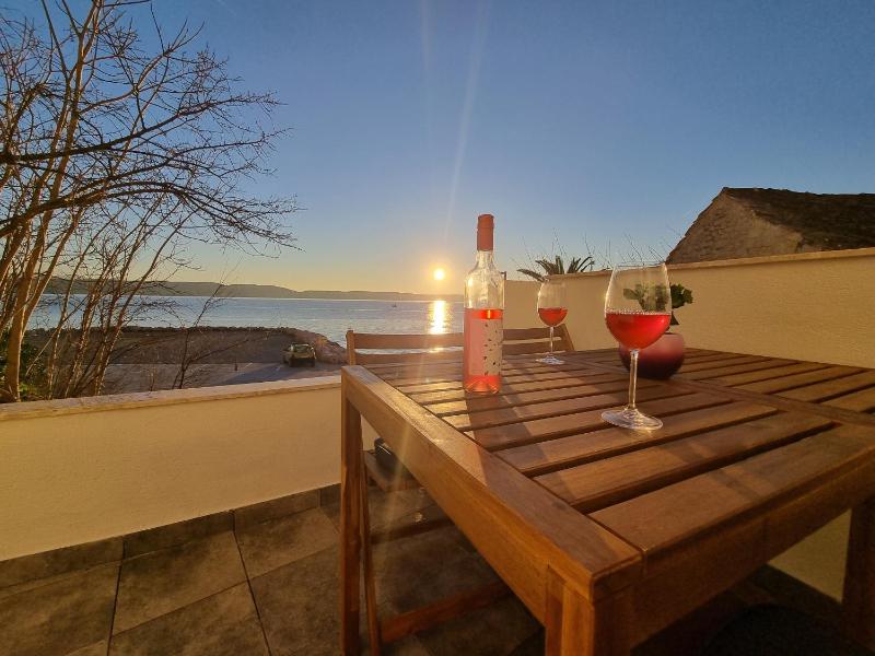 Two-Bedroom Apartment with Terrace and Sea View image 2