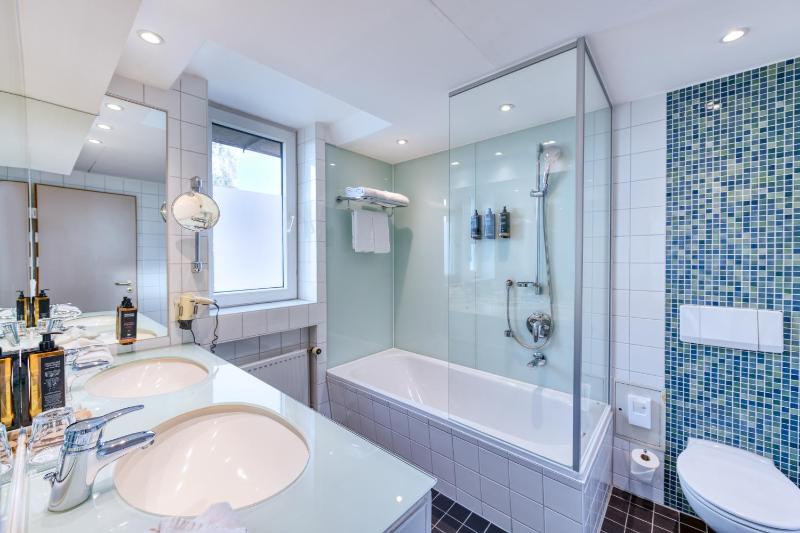Privilege Suite with Double Bed image 3
