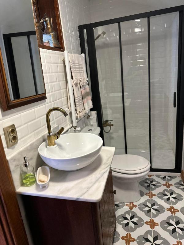 Standard Double or Twin Room with Balcony image 3