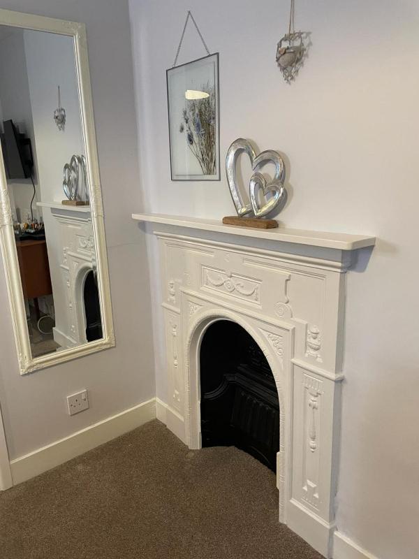 Twin Room image 4