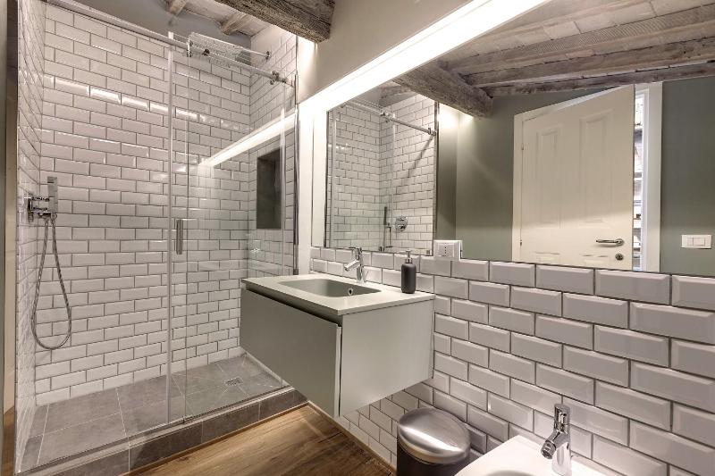 Sant'Agostino Luxury Apartment by Mamo Florence - image 8