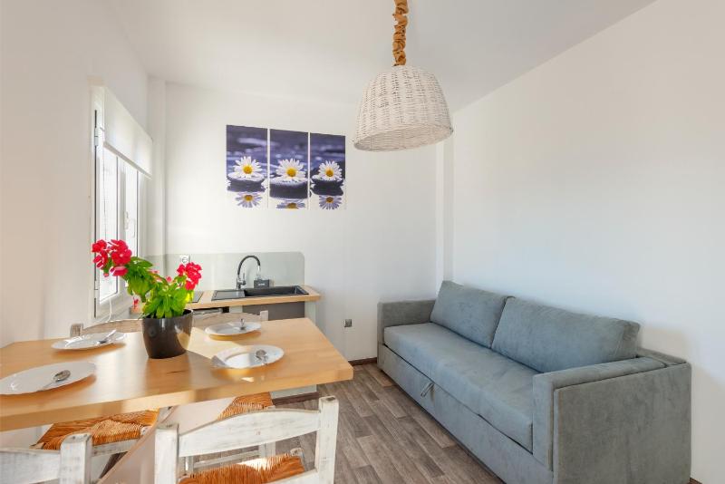 Deluxe King Suite image 3