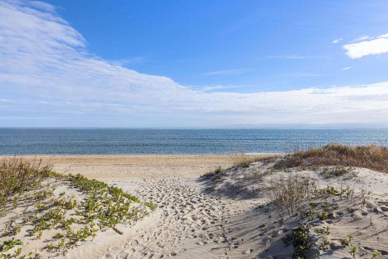 Days Inn by Wyndham Kill Devil Hills Oceanfront - Wilbur - image 44