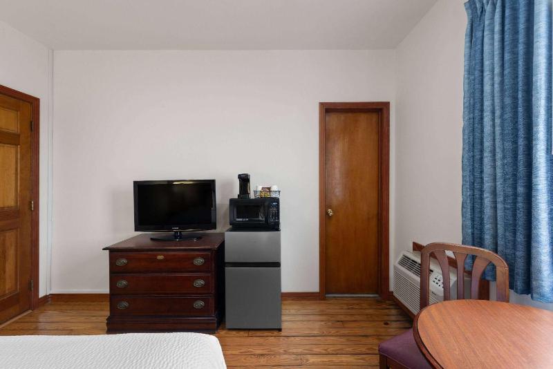 Days Inn by Wyndham Kill Devil Hills Oceanfront - Wilbur - image 15