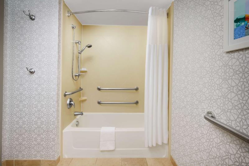 Hampton Inn Ft. Lauderdale-Cypress Creek - image 4