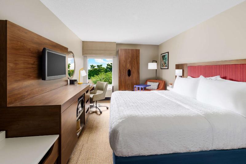 Hampton Inn Ft. Lauderdale-Cypress Creek - image 2