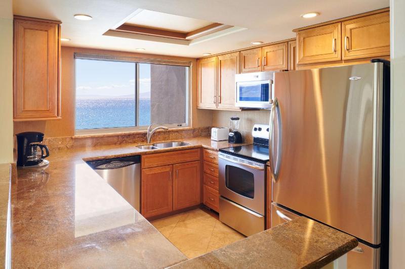 Two-Bedroom Suite with Ocean Front View image 4