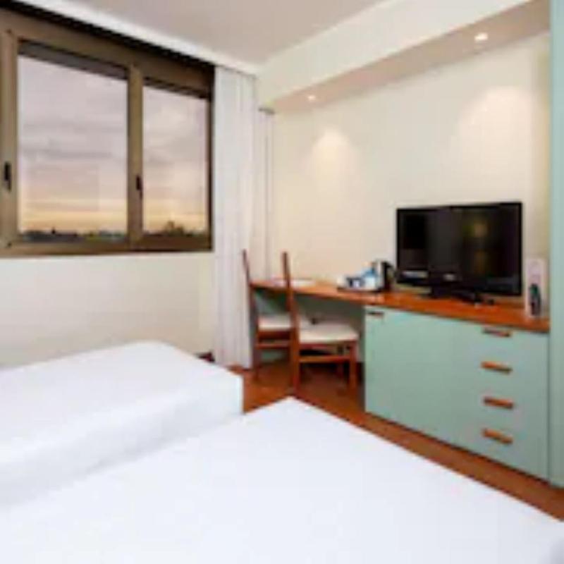 Economy Double or Twin Room - Disability Access image 2