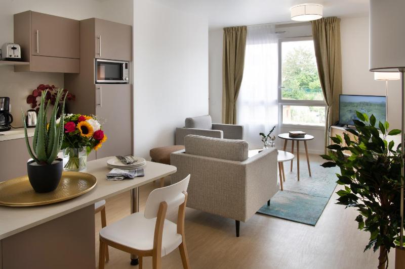 One-Bedroom Apartment image 1